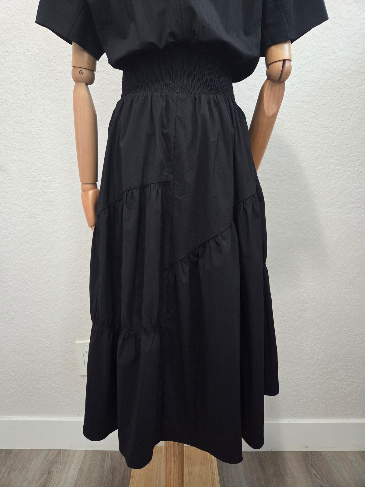 DRESS 002